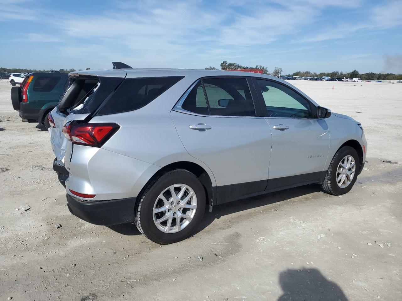 2022 Chevrolet Equinox - Image 3