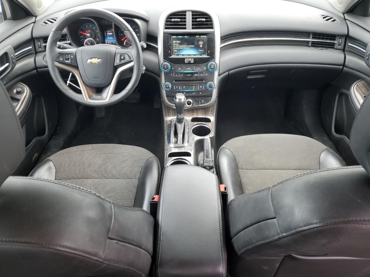 2016 Chevrolet Malibu - Image 8