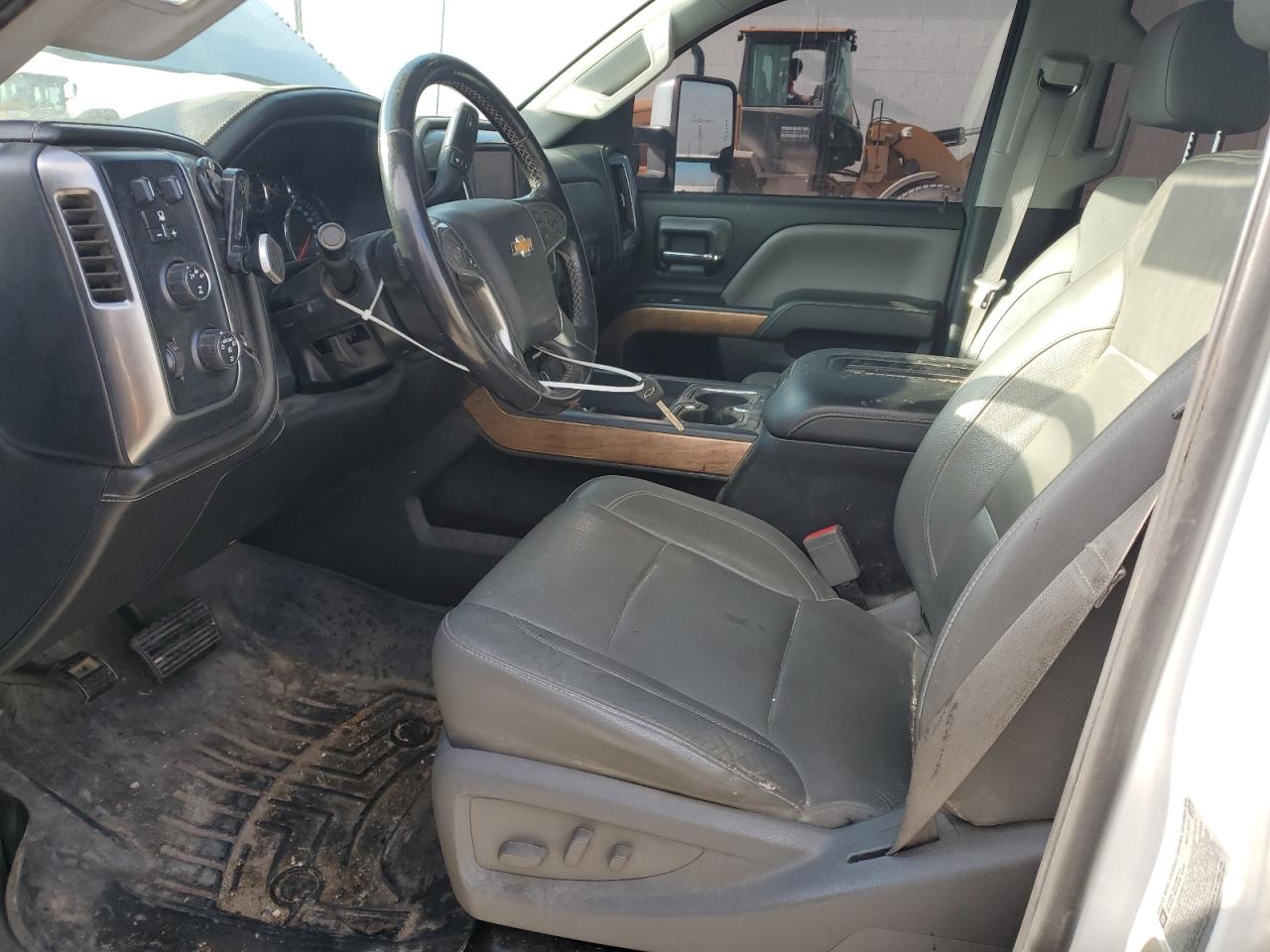 2016 Chevrolet Silverado - Image 7