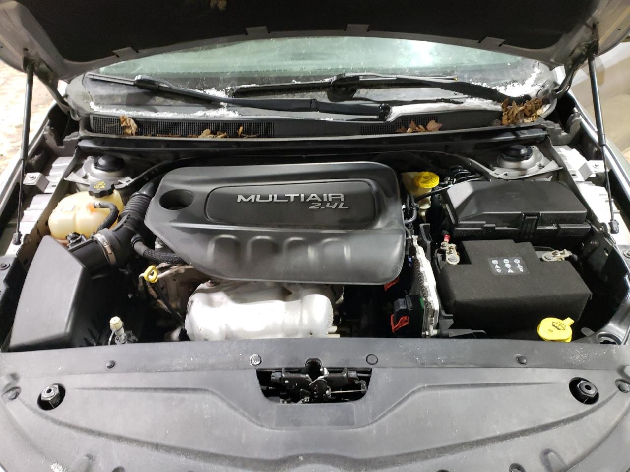 2015 Chrysler 200 - Image 11