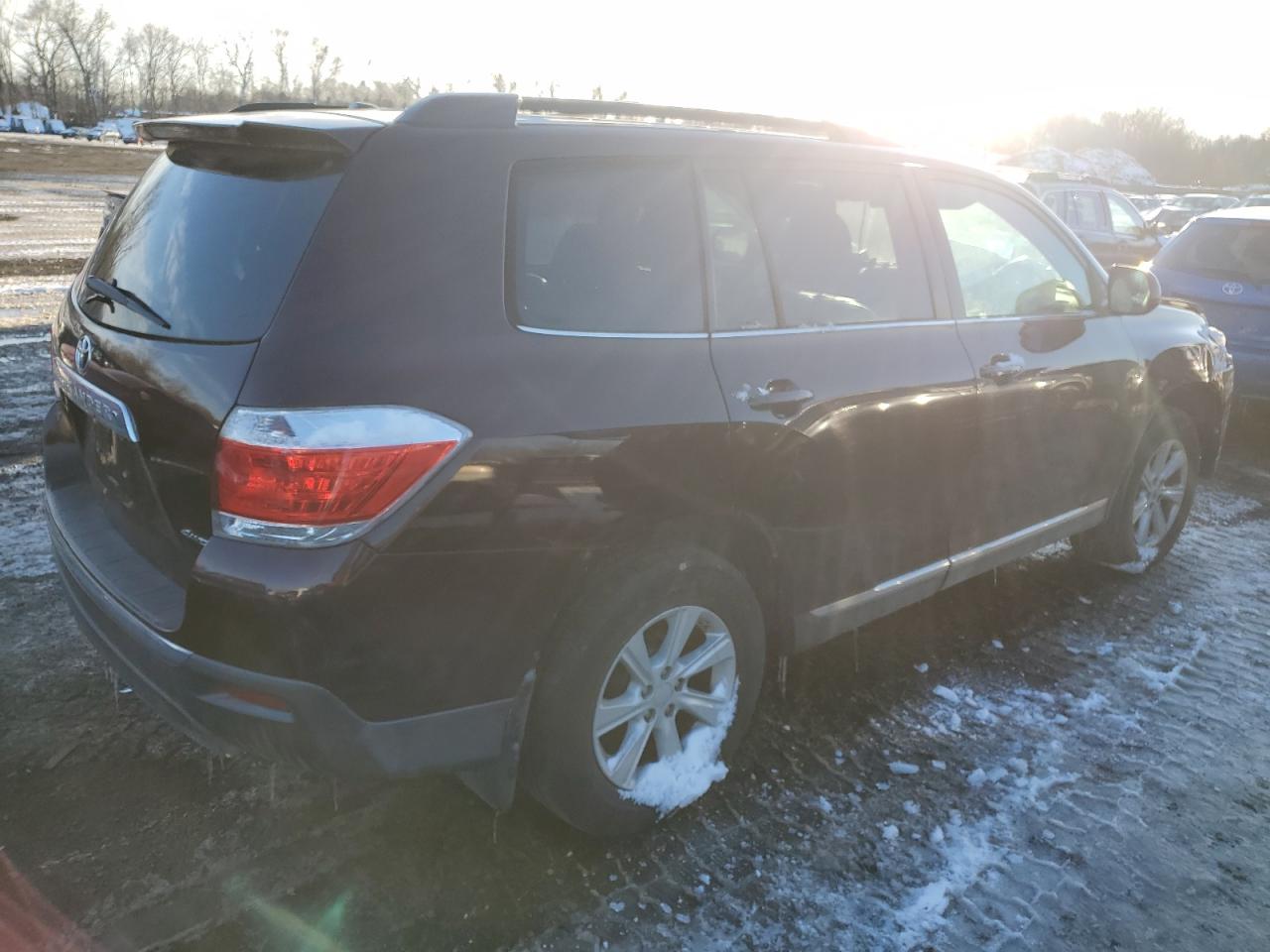 2012 Toyota Highlander - Image 3