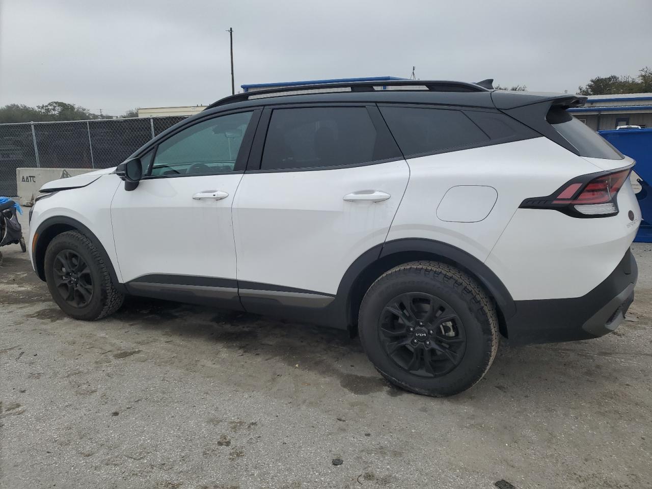 2023 Kia Sportage - Image 2