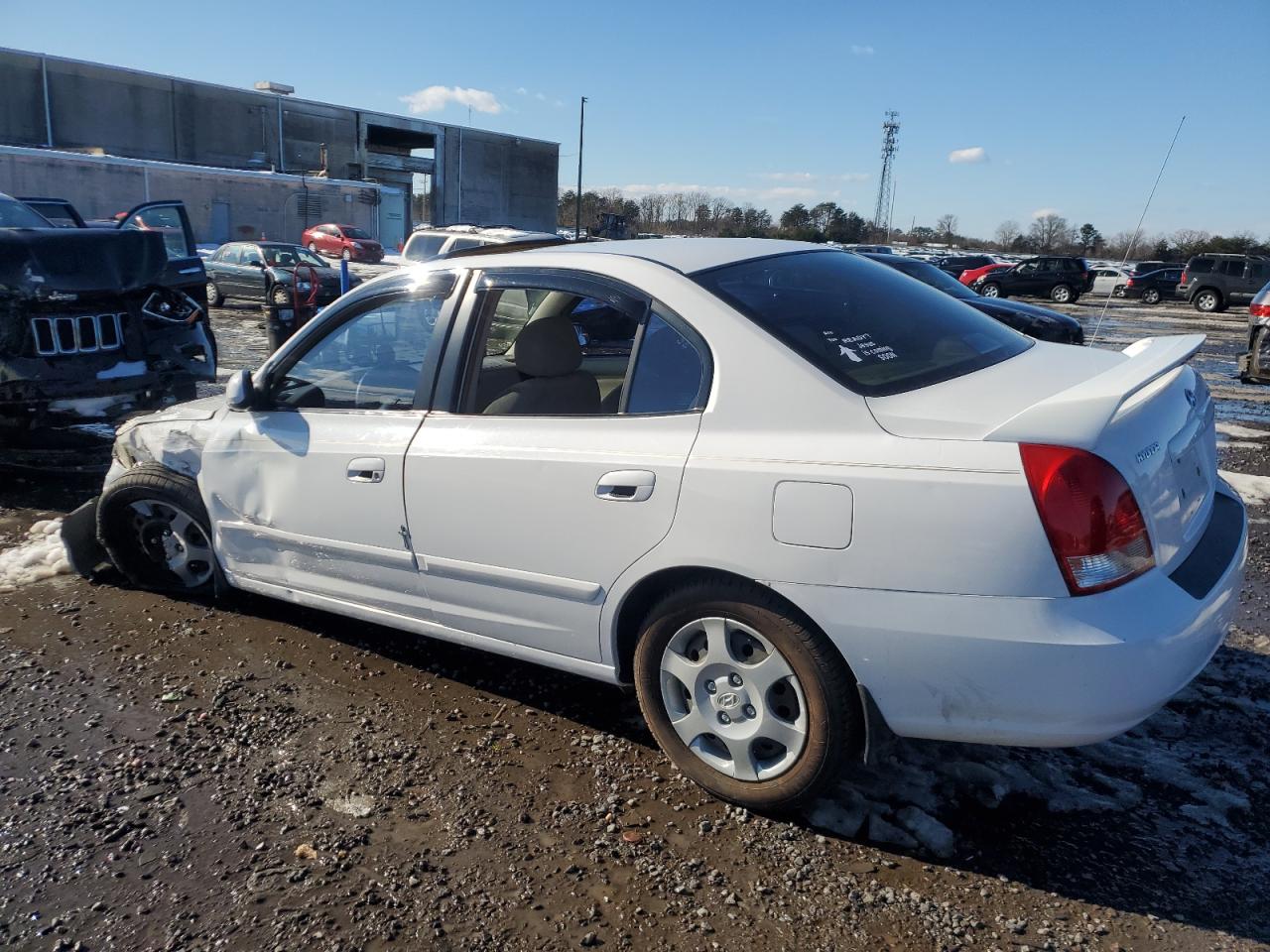 2002 Hyundai Elantra - Image 2