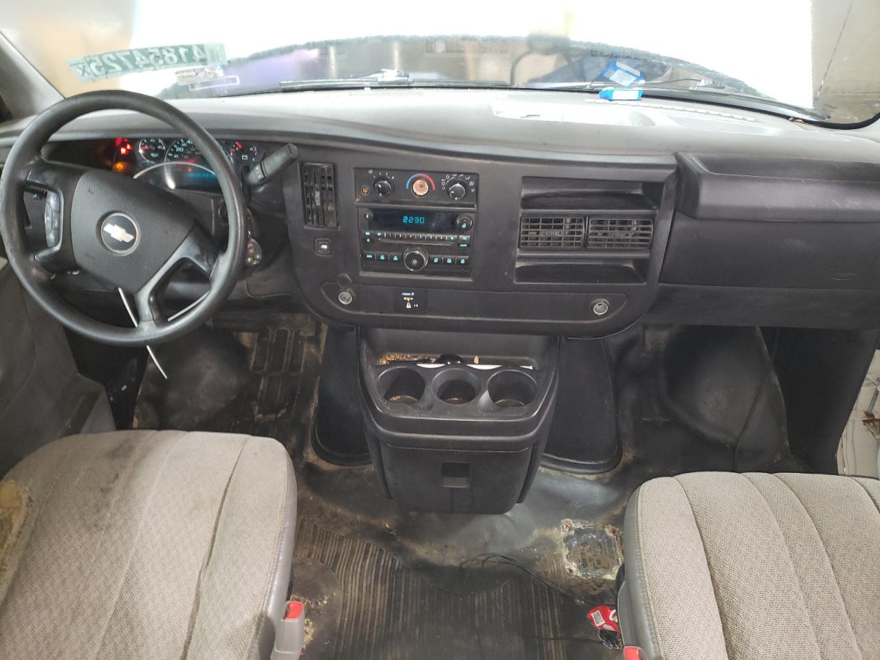 2010 Chevrolet Express - Image 8