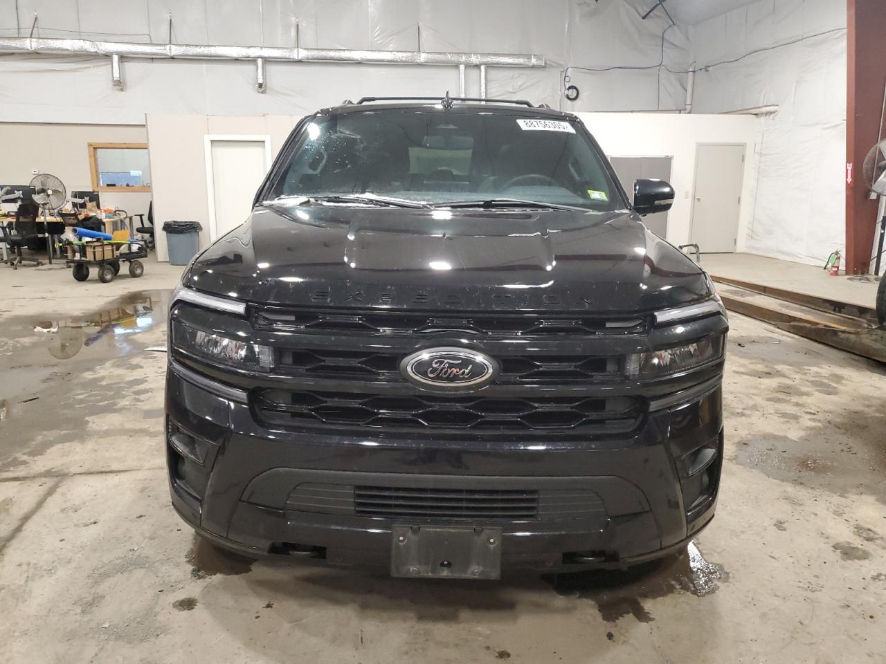 2022 Ford Expedition - Image 5