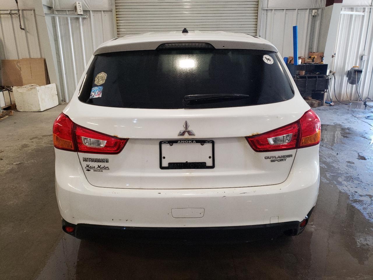 2013 Mitsubishi Outlander - Image 6