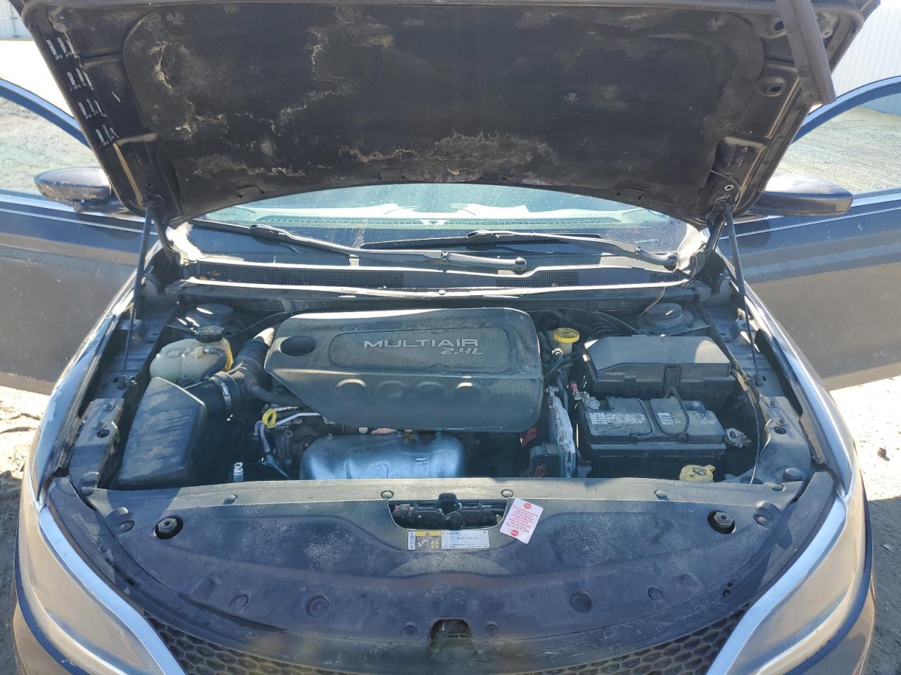 2016 Chrysler 200 - Image 11