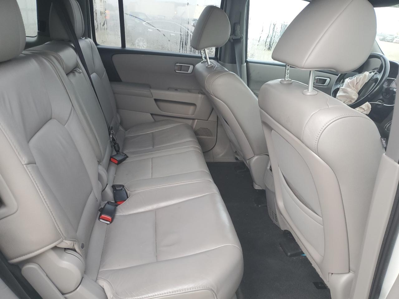 2015 Honda Pilot - Image 11