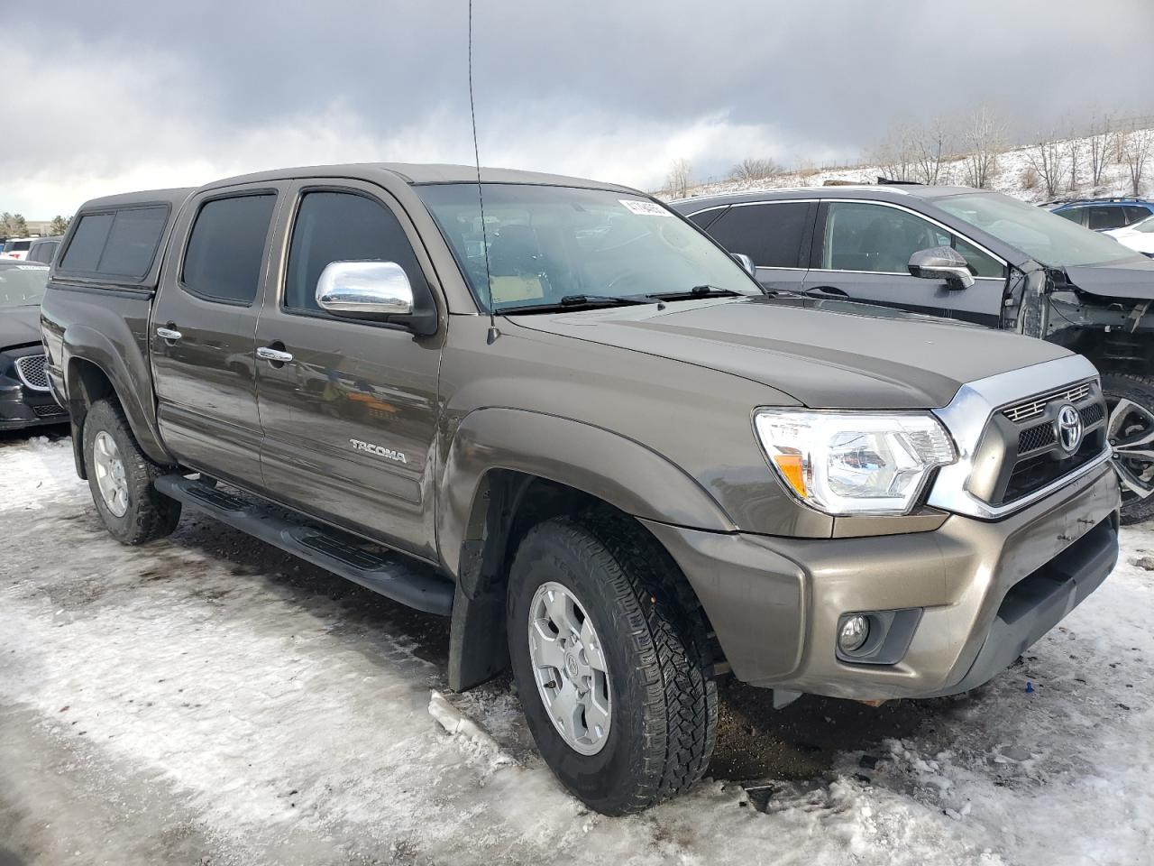 2015 Toyota Tacoma - Image 4
