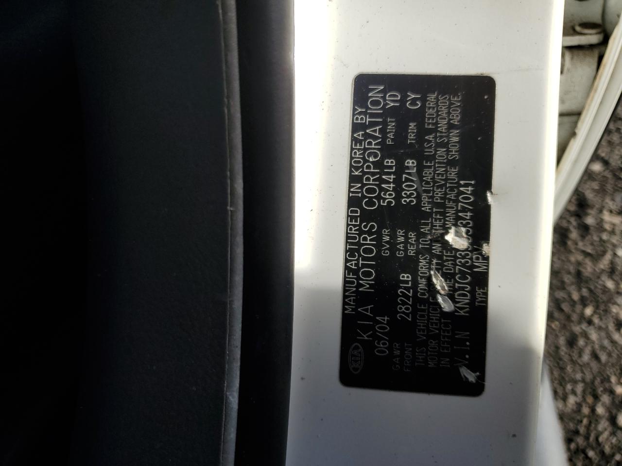 2005 Kia Sorento - Image 13