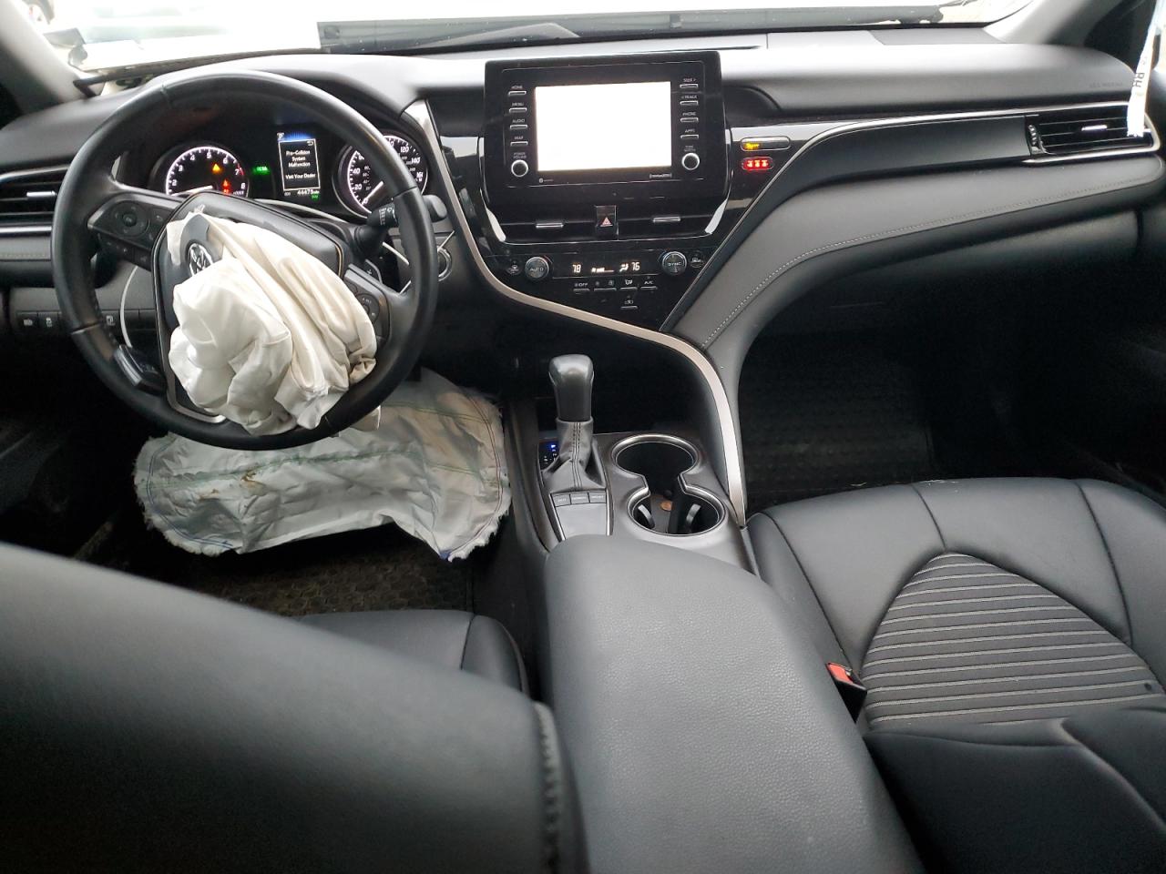 2023 Toyota Camry - Image 8
