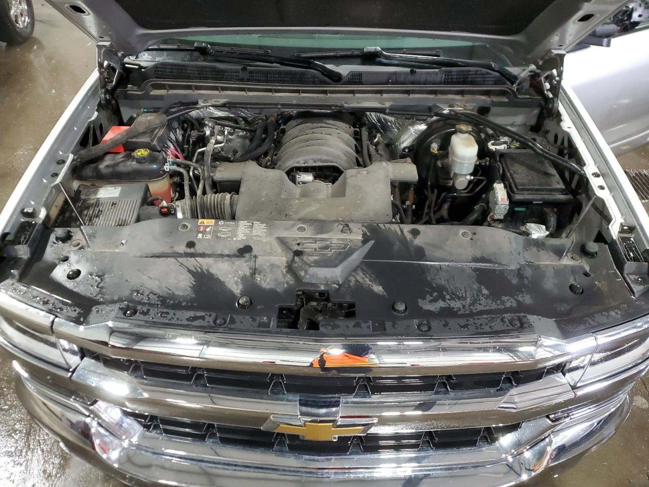 2016 Chevrolet Silverado - Image 12