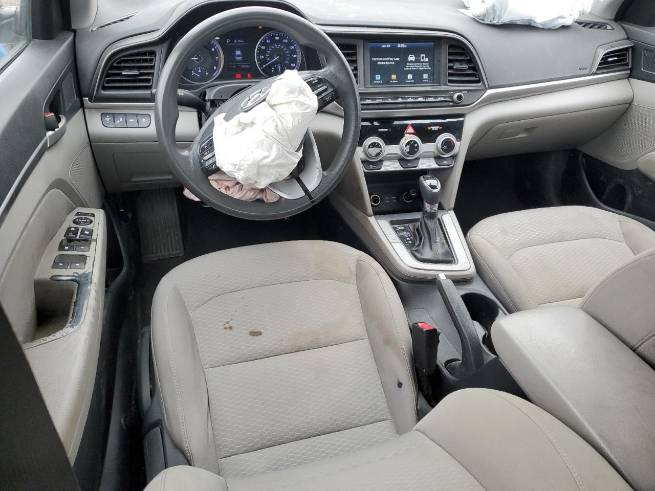 2019 Hyundai Elantra - Image 8