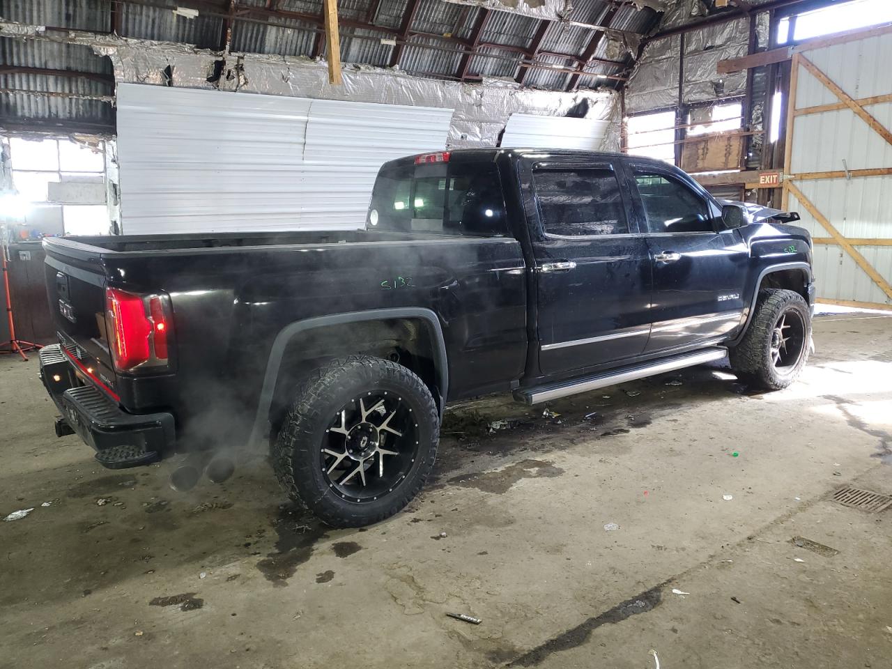 2017 GMC Sierra - Image 3