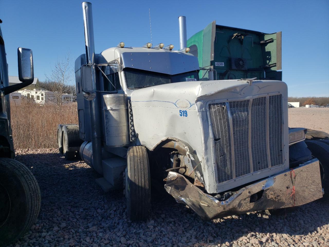 1999 Peterbilt 379 للبيع في Avon، MN - Front End