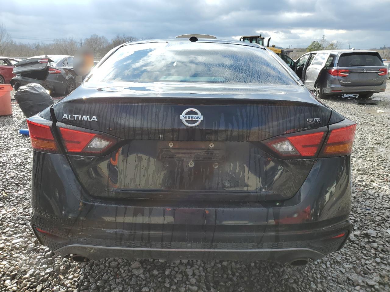 2019 Nissan Altima - Image 6