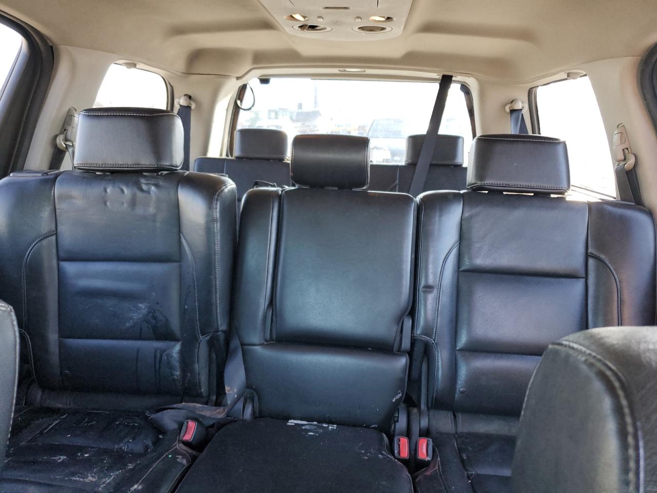 2010 Nissan Armada - Image 10