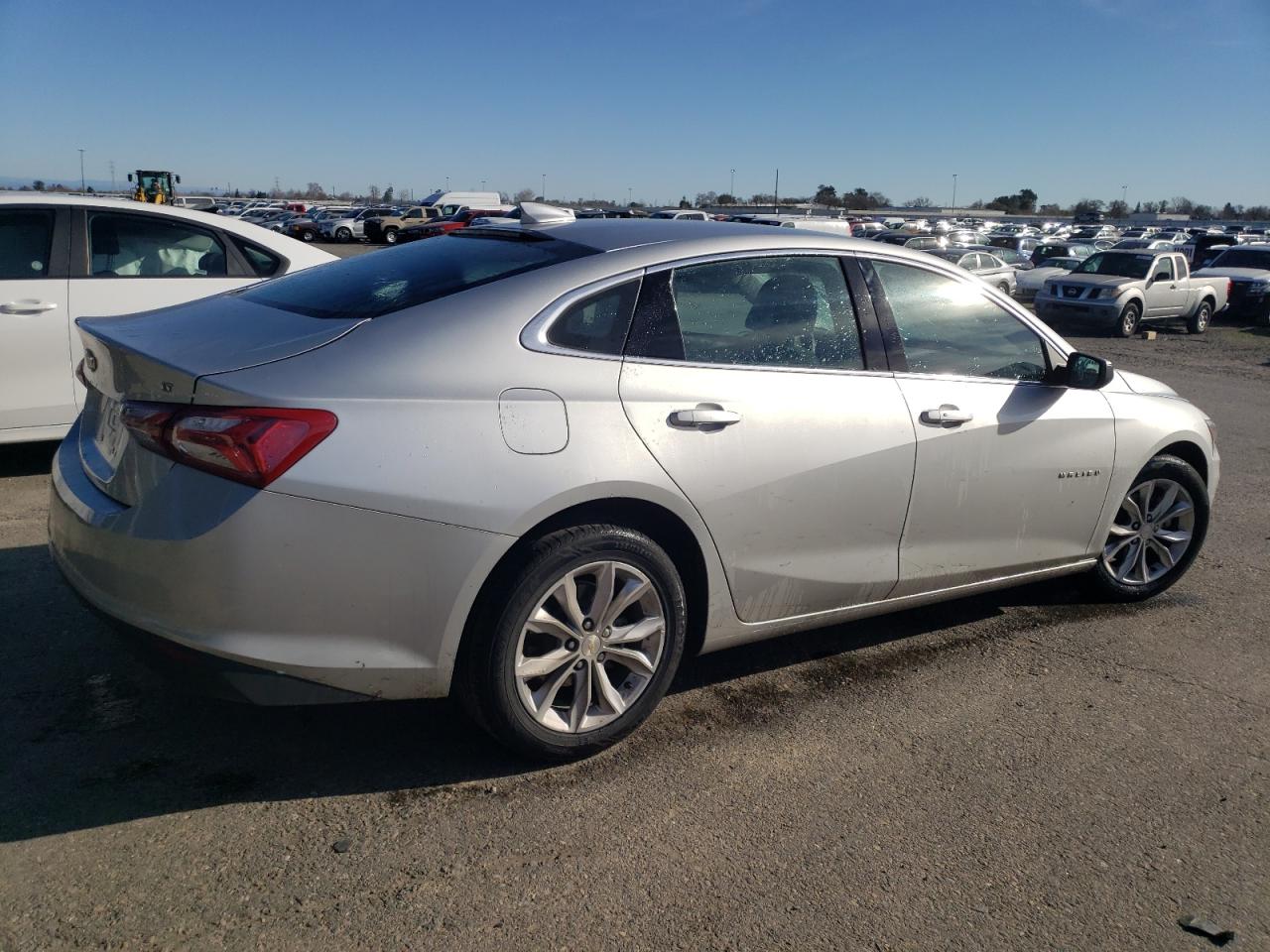 2022 Chevrolet Malibu - Image 3
