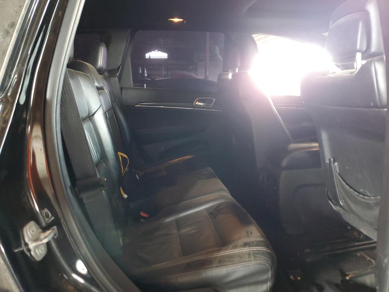 2015 Jeep Grand Cherokee - Image 10