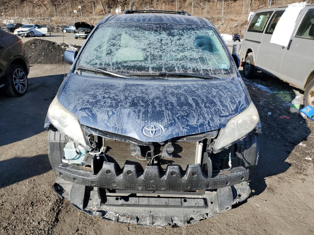 2013 Toyota Sienna - Image 5