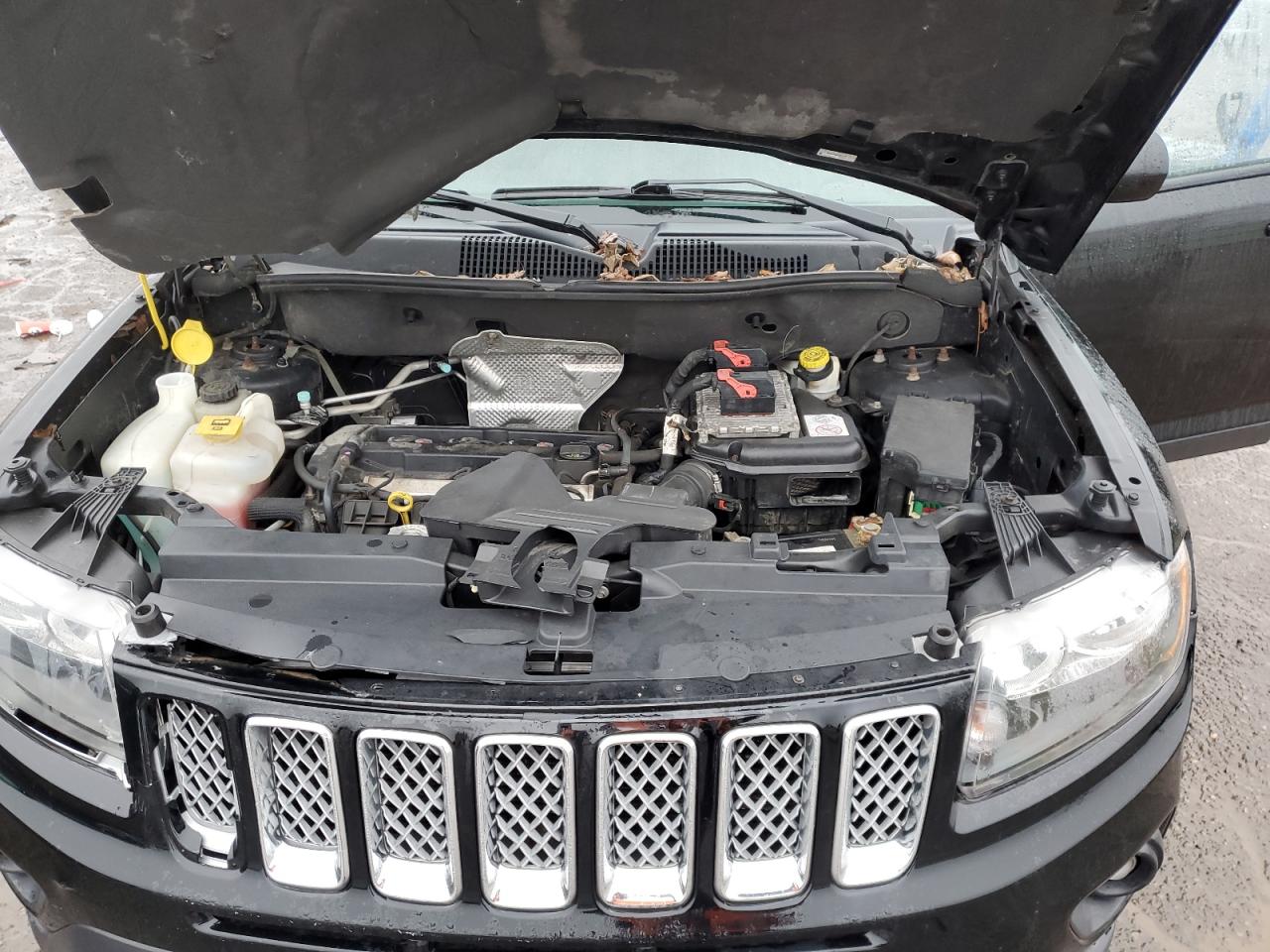 2014 Jeep Compass - Image 12