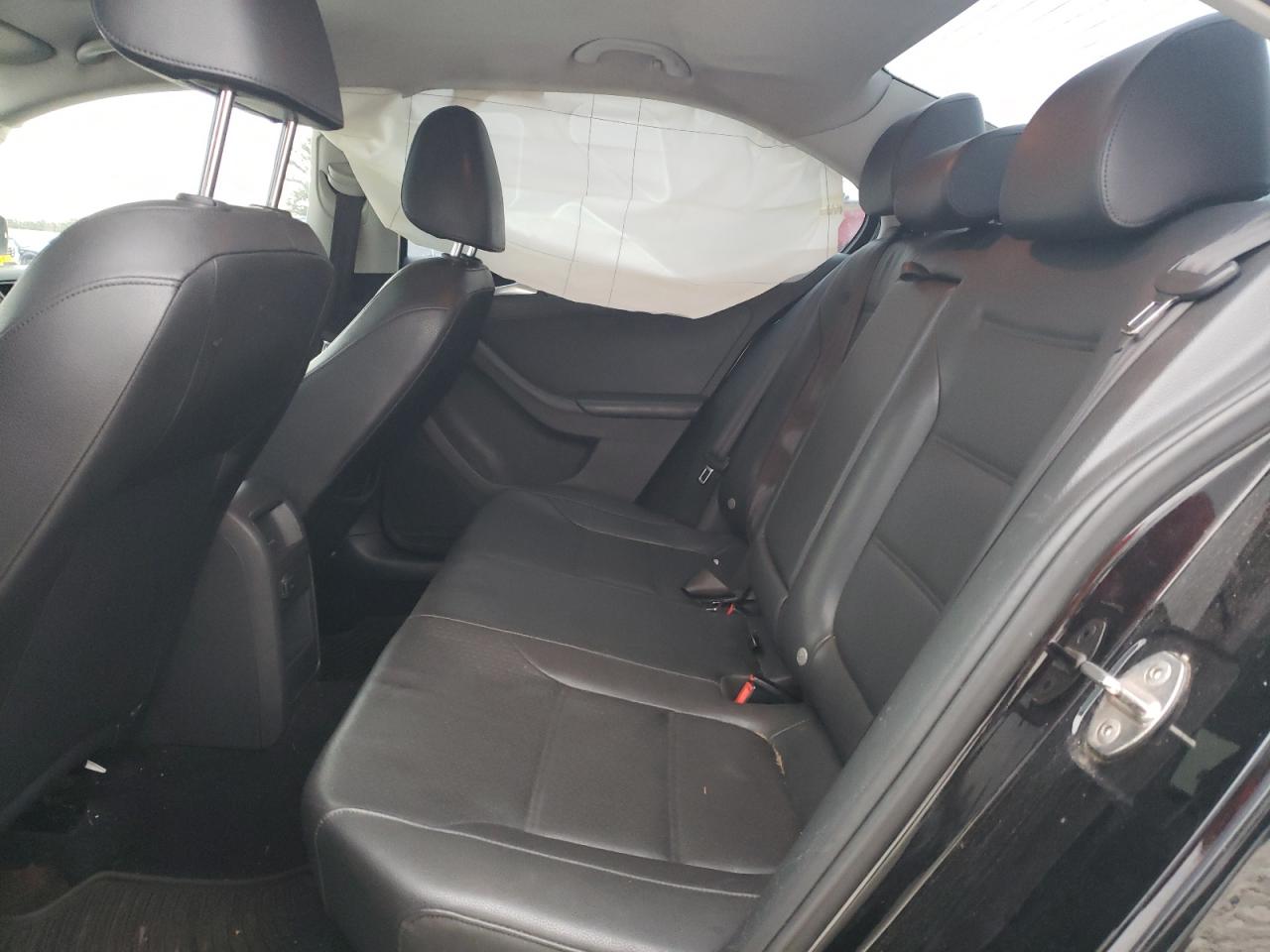 2017 Volkswagen Jetta - Image 10