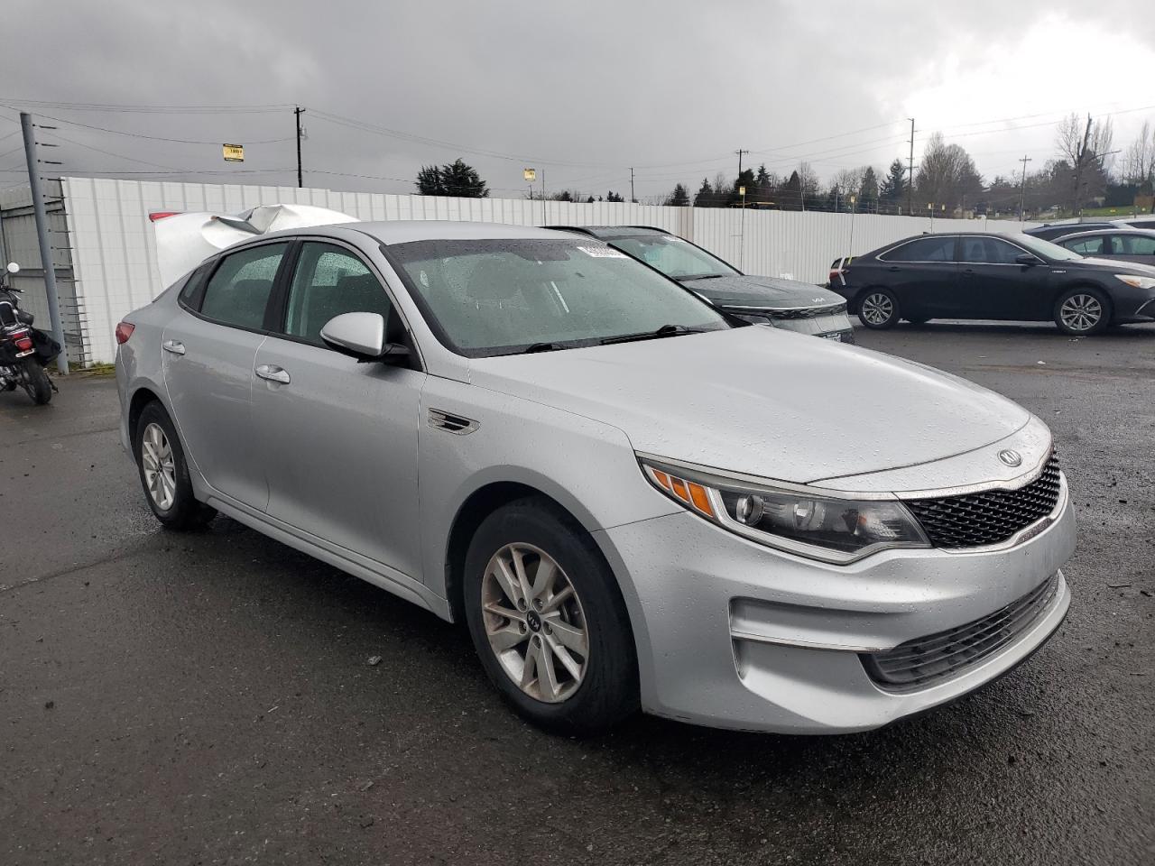 2017 Kia Optima - Image 4
