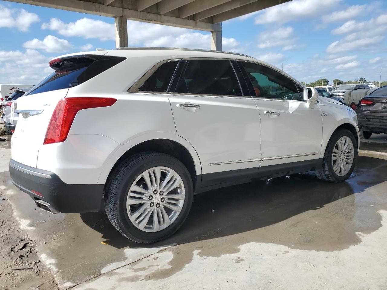 2018 Cadillac XT5 - Image 3