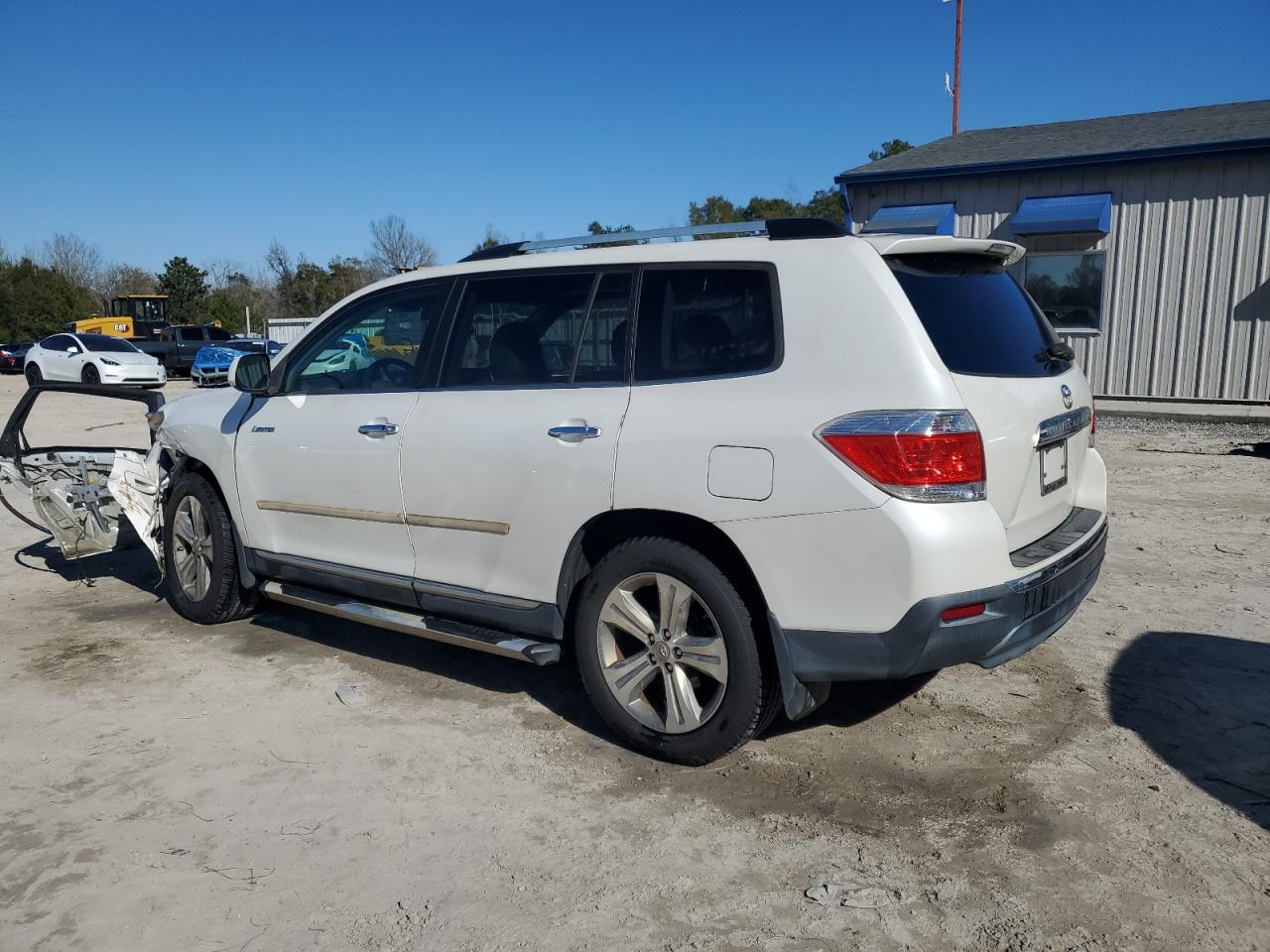 2011 Toyota Highlander - Image 2