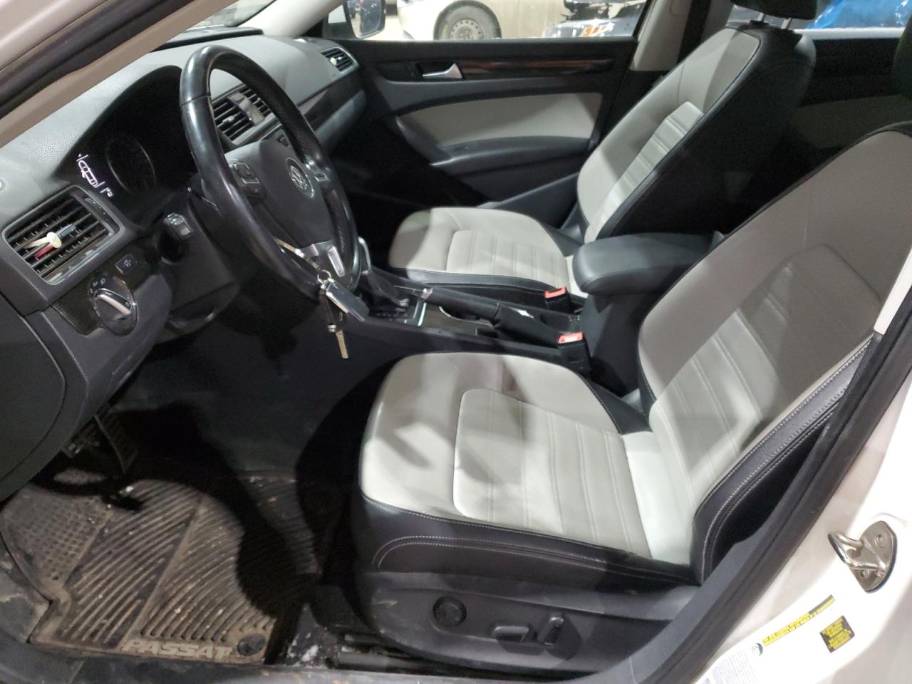 2015 Volkswagen Passat - Image 7