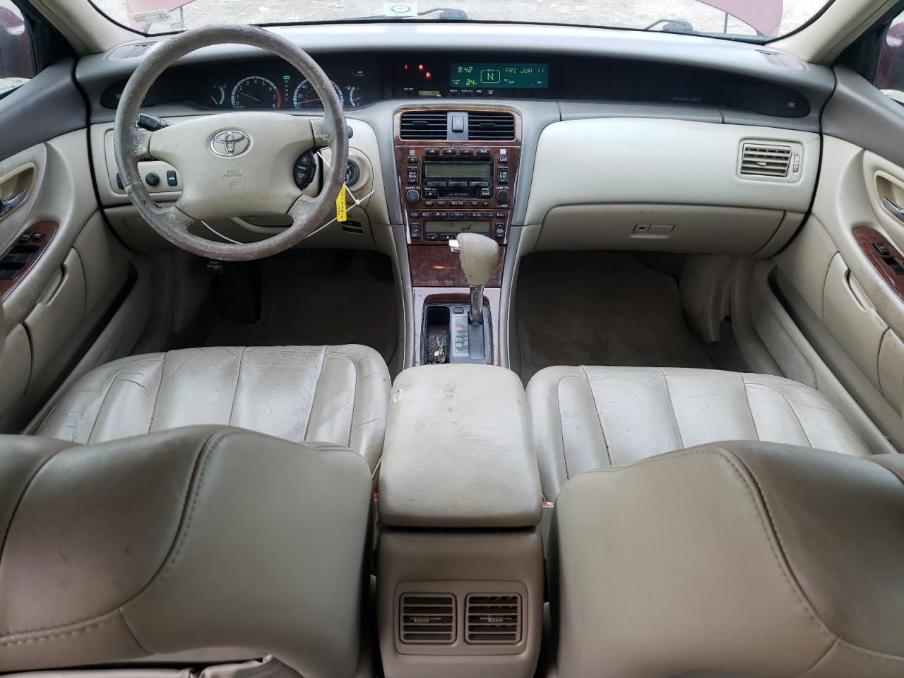 2002 Toyota Avalon - Image 8