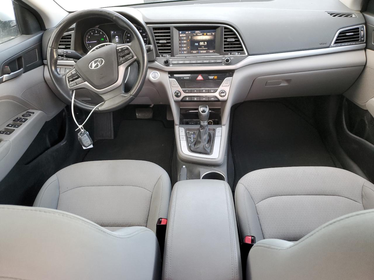 2017 Hyundai Elantra - Image 8