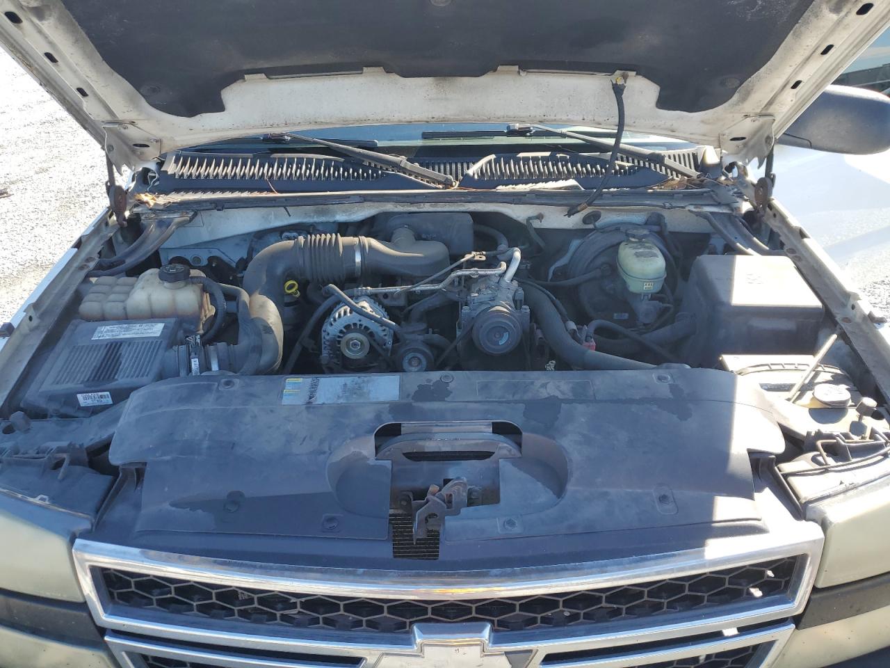 2007 Chevrolet Silverado - Image 11