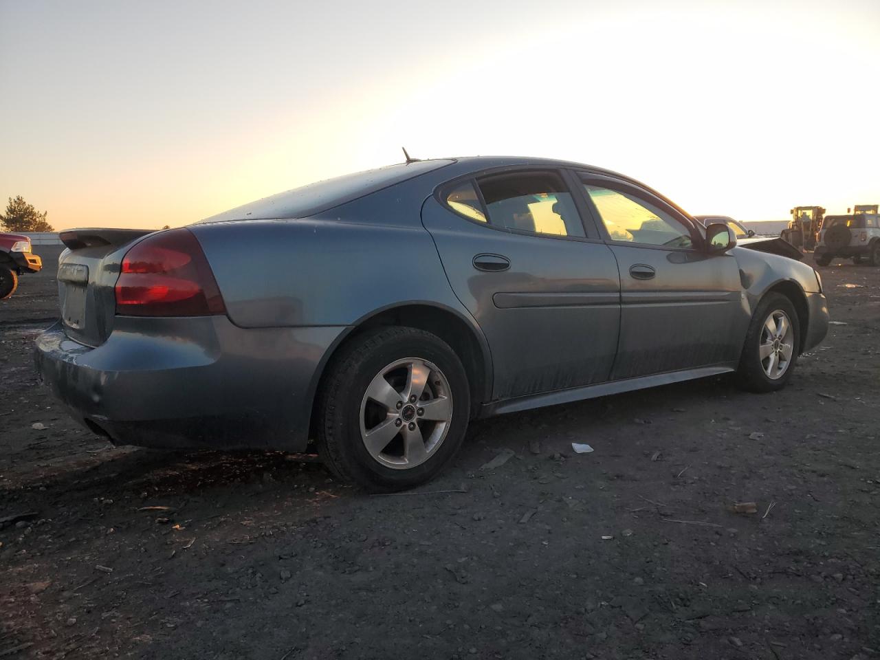 2006 Pontiac Grand Prix - Image 3