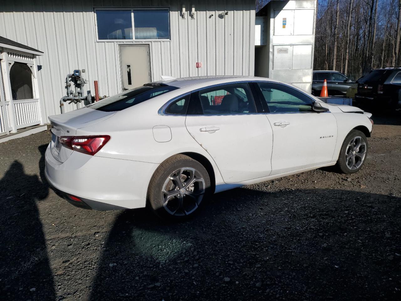 2022 Chevrolet Malibu - Image 3