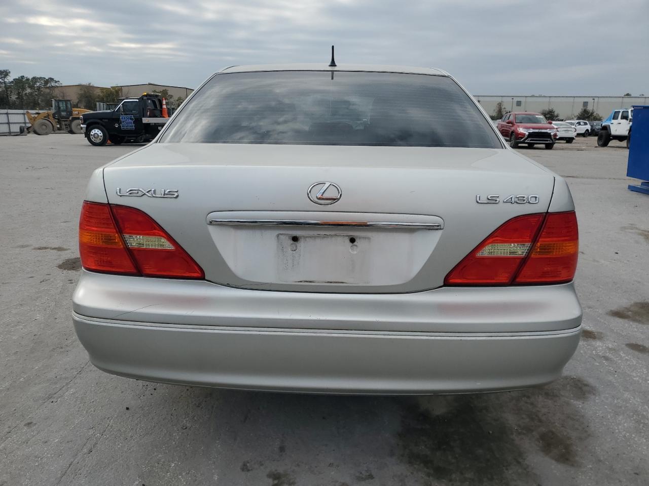 2003 Lexus LS - Image 6
