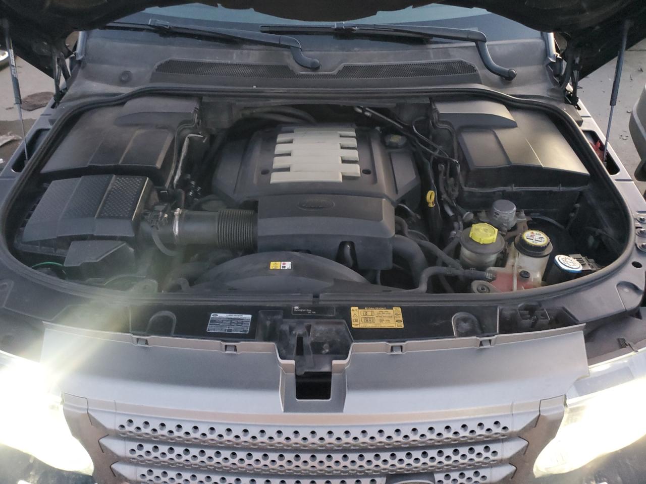 2008 Land Rover Range Rover - Image 12