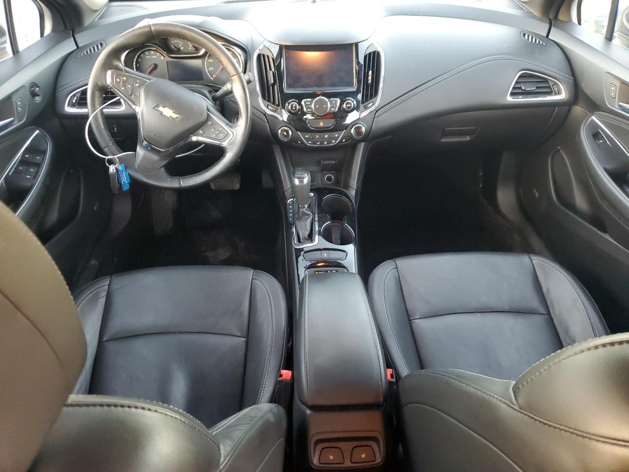 2017 Chevrolet Cruze - Image 8