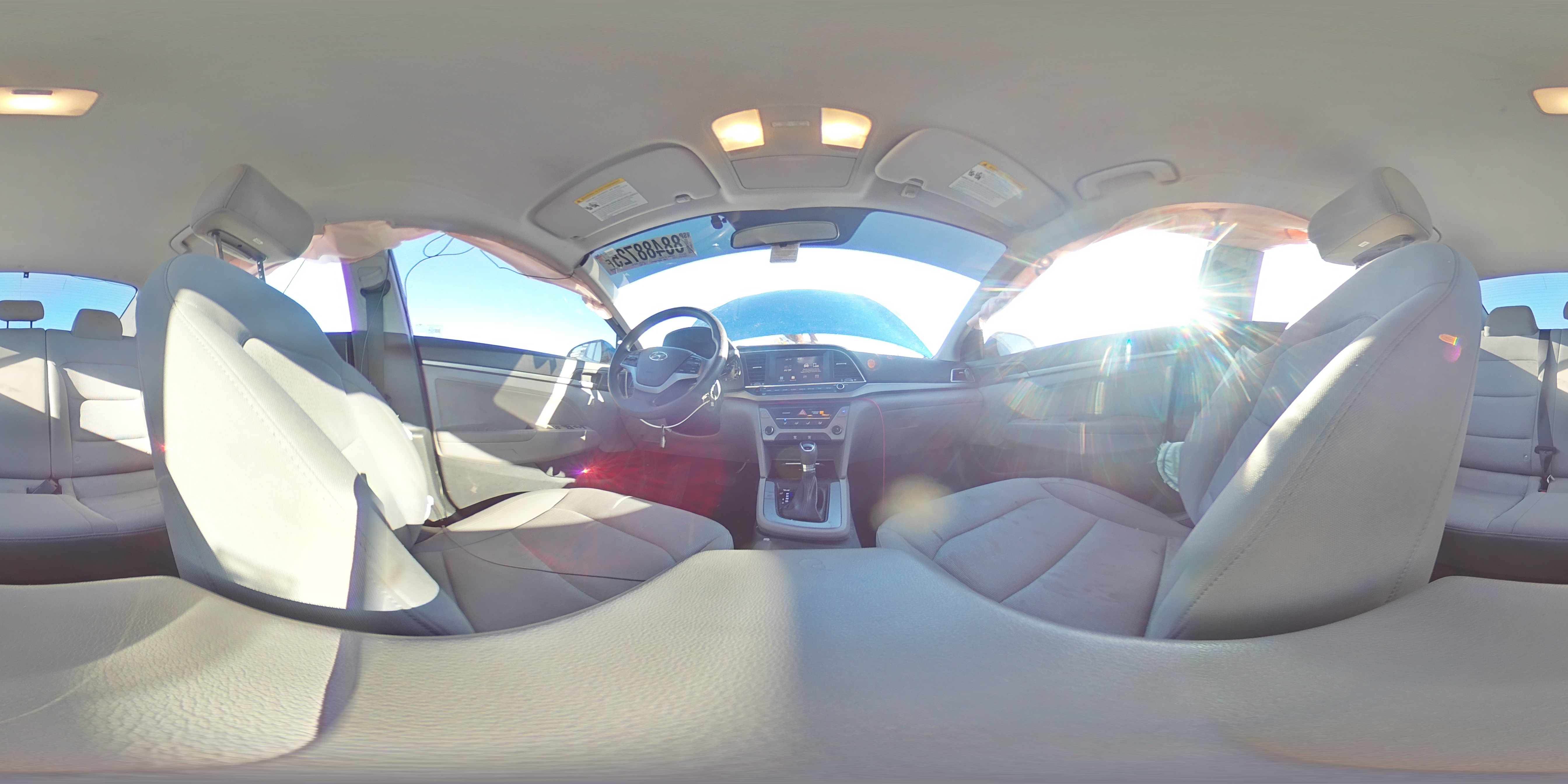 2017 Hyundai Elantra - Image 13