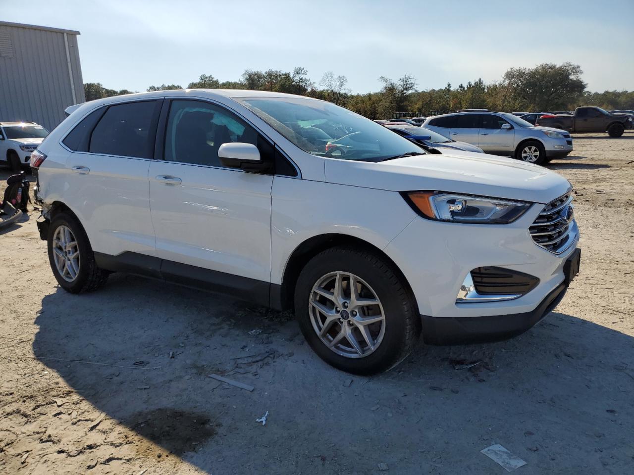 2022 Ford Edge - Image 4