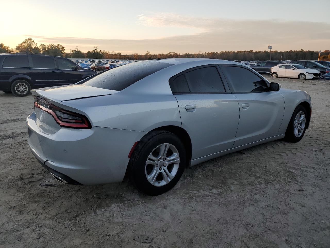 2020 Dodge Charger - Image 3