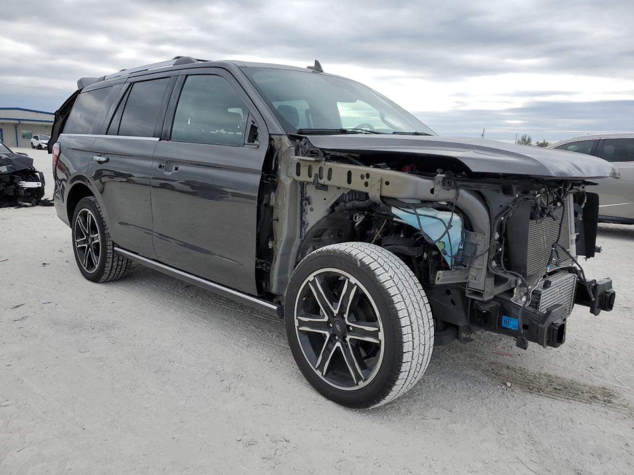 2021 Ford Expedition - Image 4