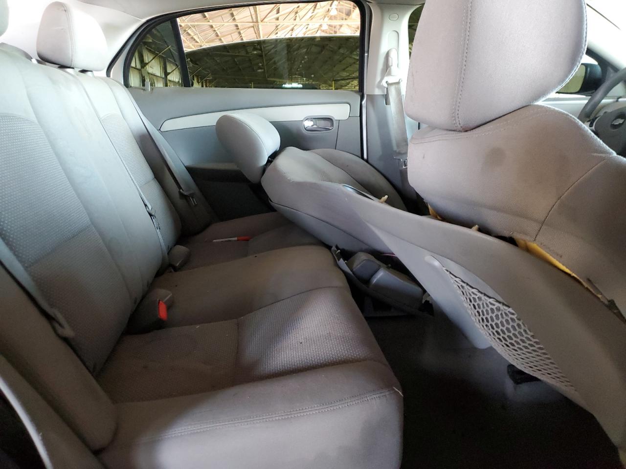 2010 Chevrolet Malibu - Image 11