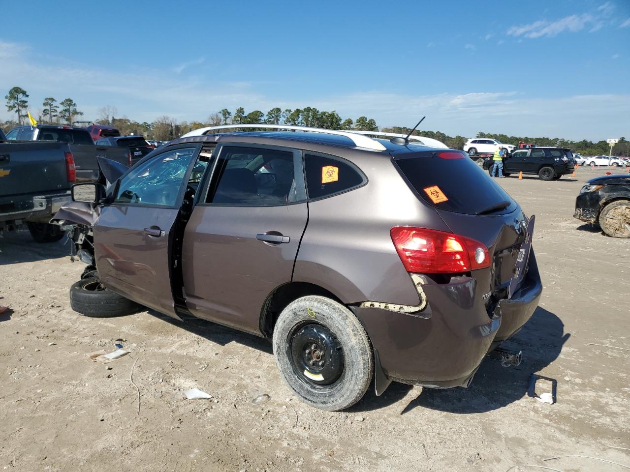 2008 Nissan Rogue - Image 2