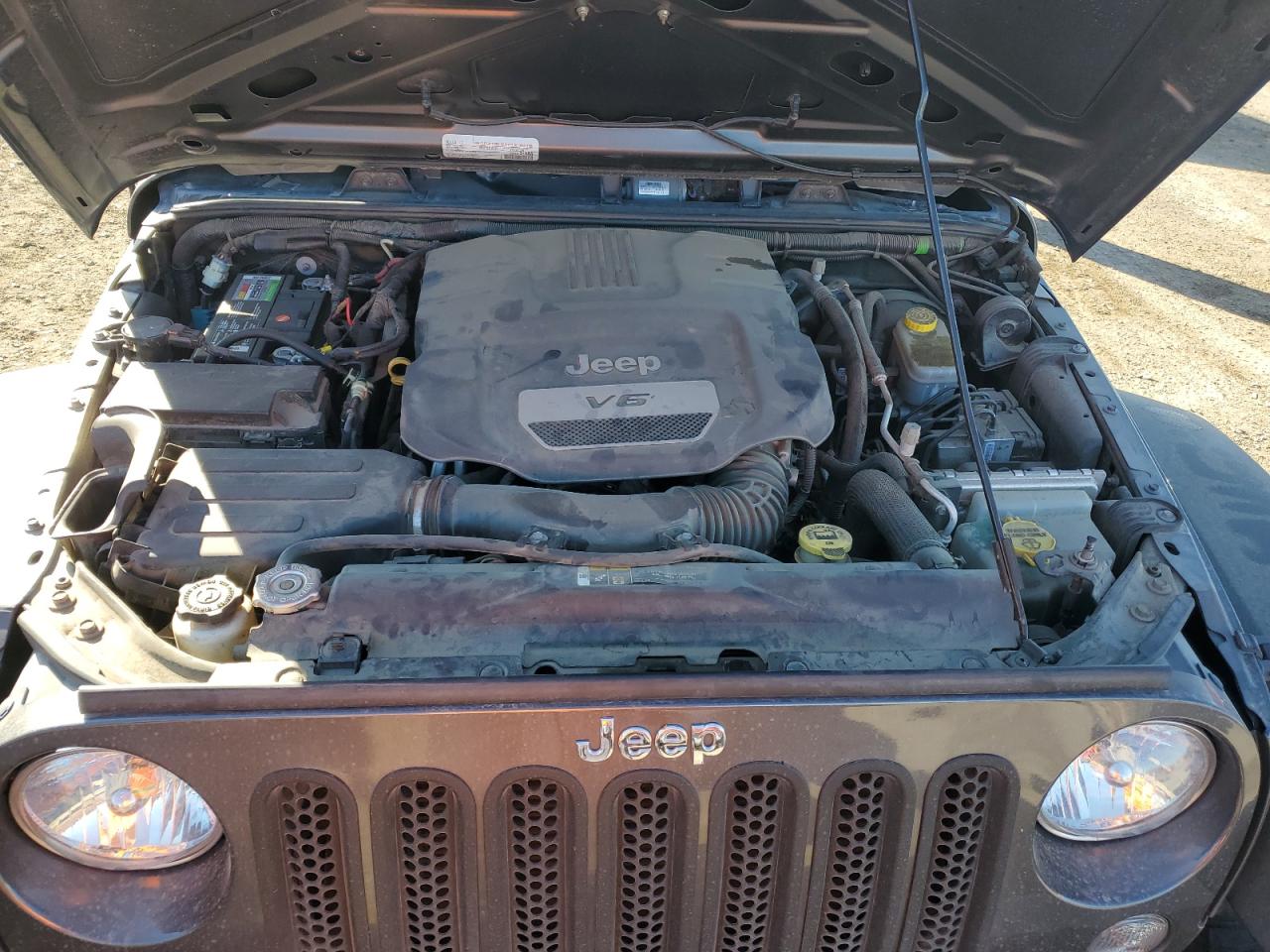 2018 Jeep Wrangler - Image 11
