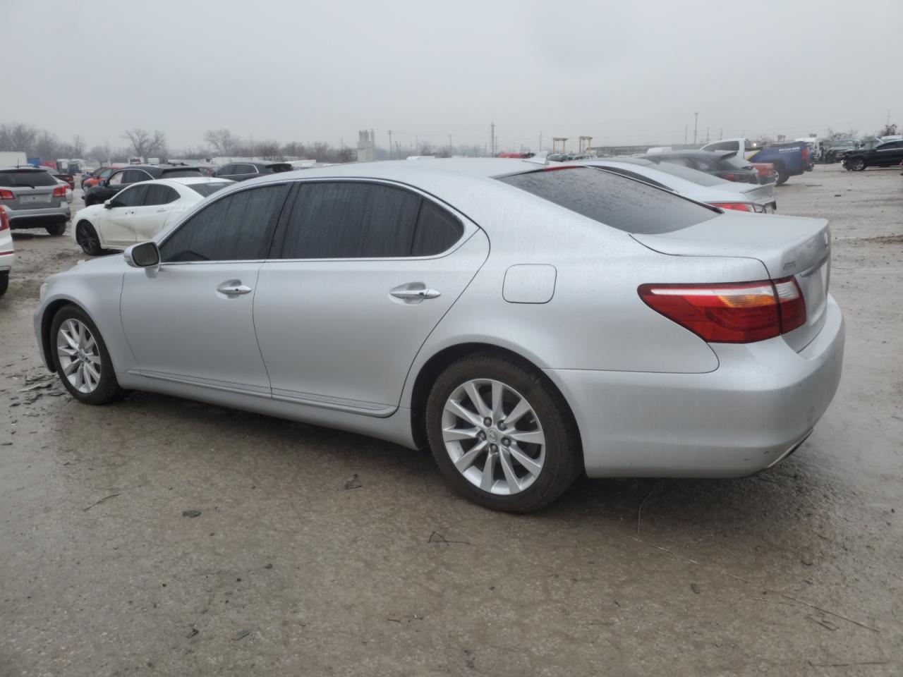 2012 Lexus LS - Image 2