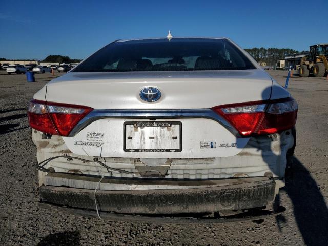  TOYOTA CAMRY 2016 Белый