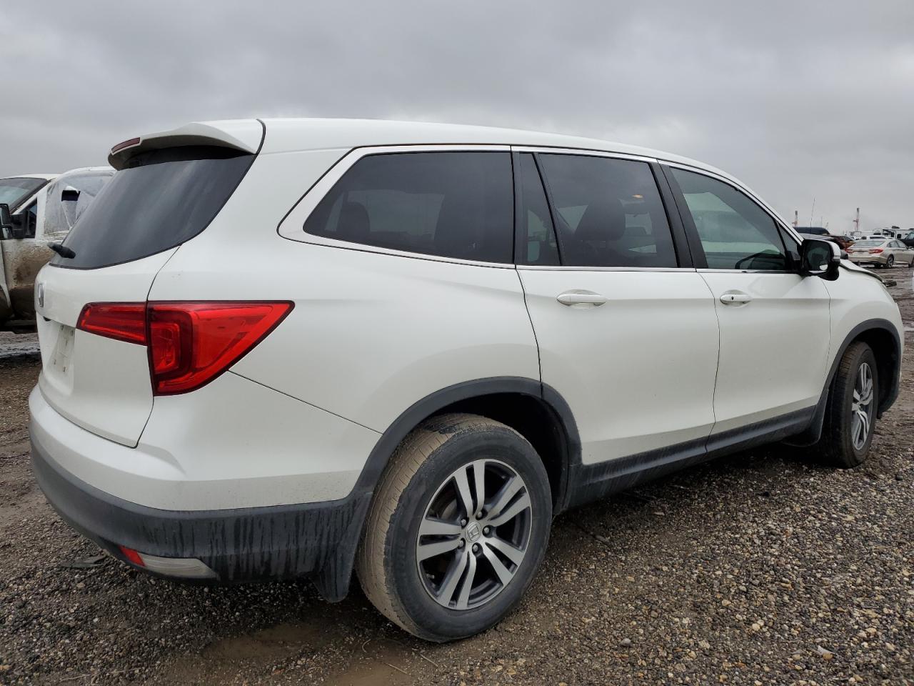 2018 Honda Pilot - Image 3