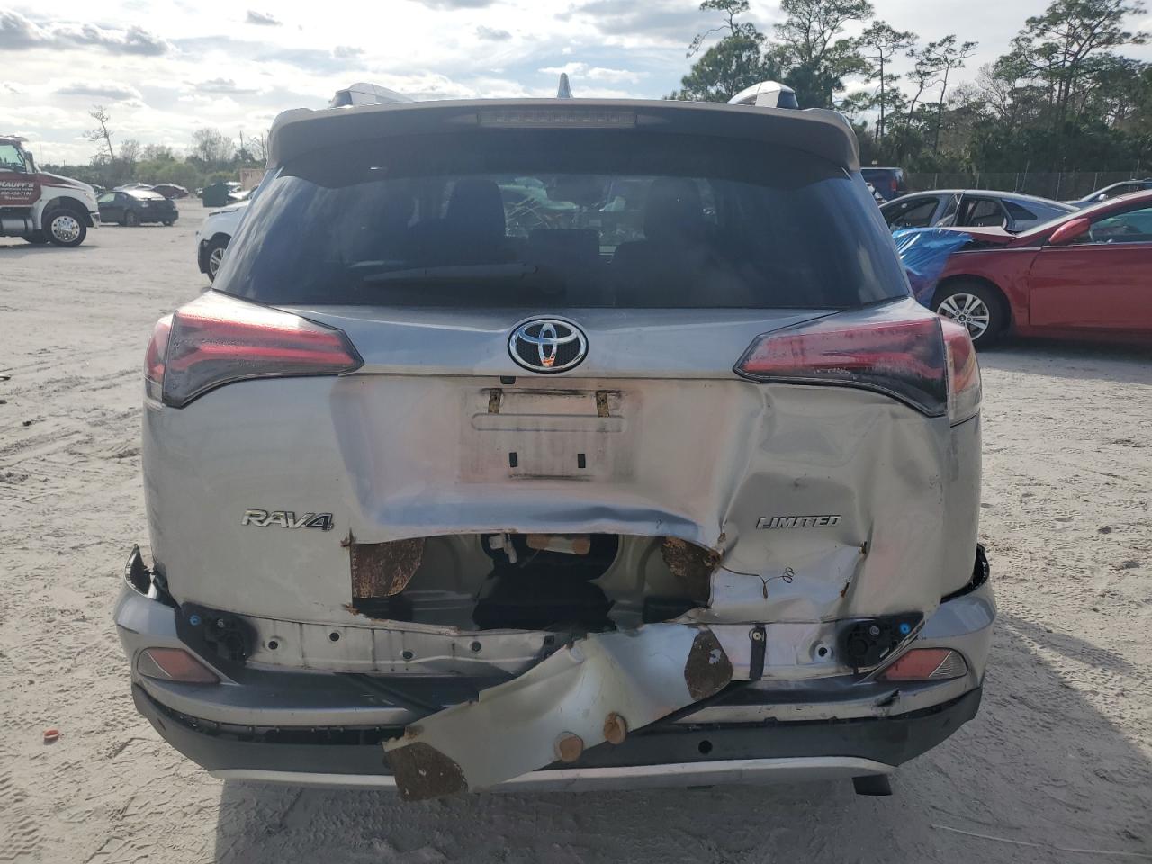 2016 Toyota RAV 4 - Image 6