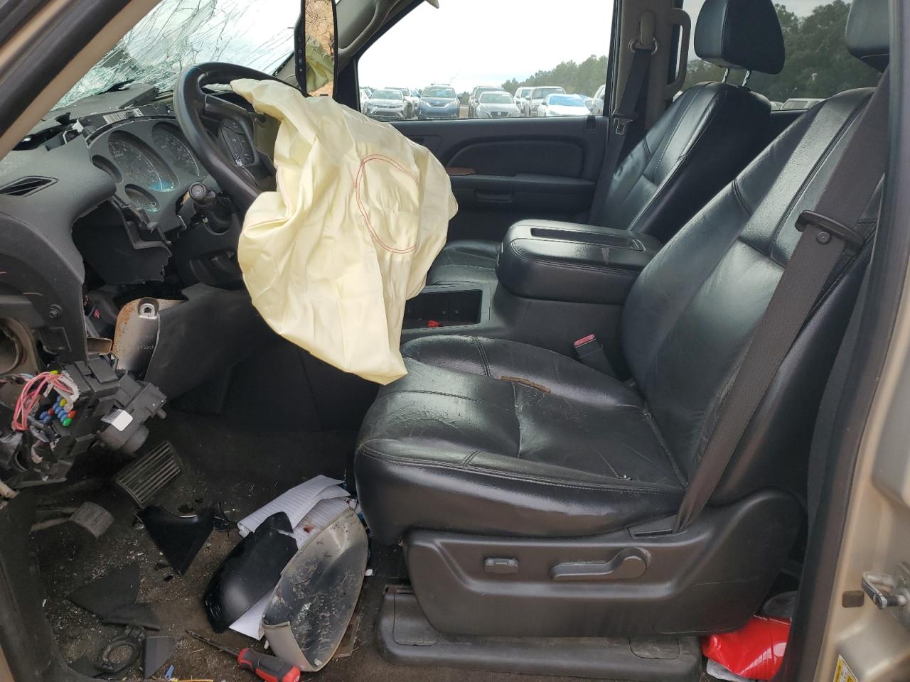 2007 Chevrolet Suburban - Image 7